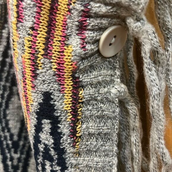 Karlie size S/M Aztec print cardigan with fringe - Picture 3 of 5